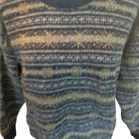 Columbia Vintage 100% Wool Fair Isle Crewneck Sweater - Picture 4 of 6